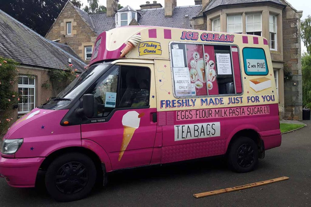 cream vans with roses